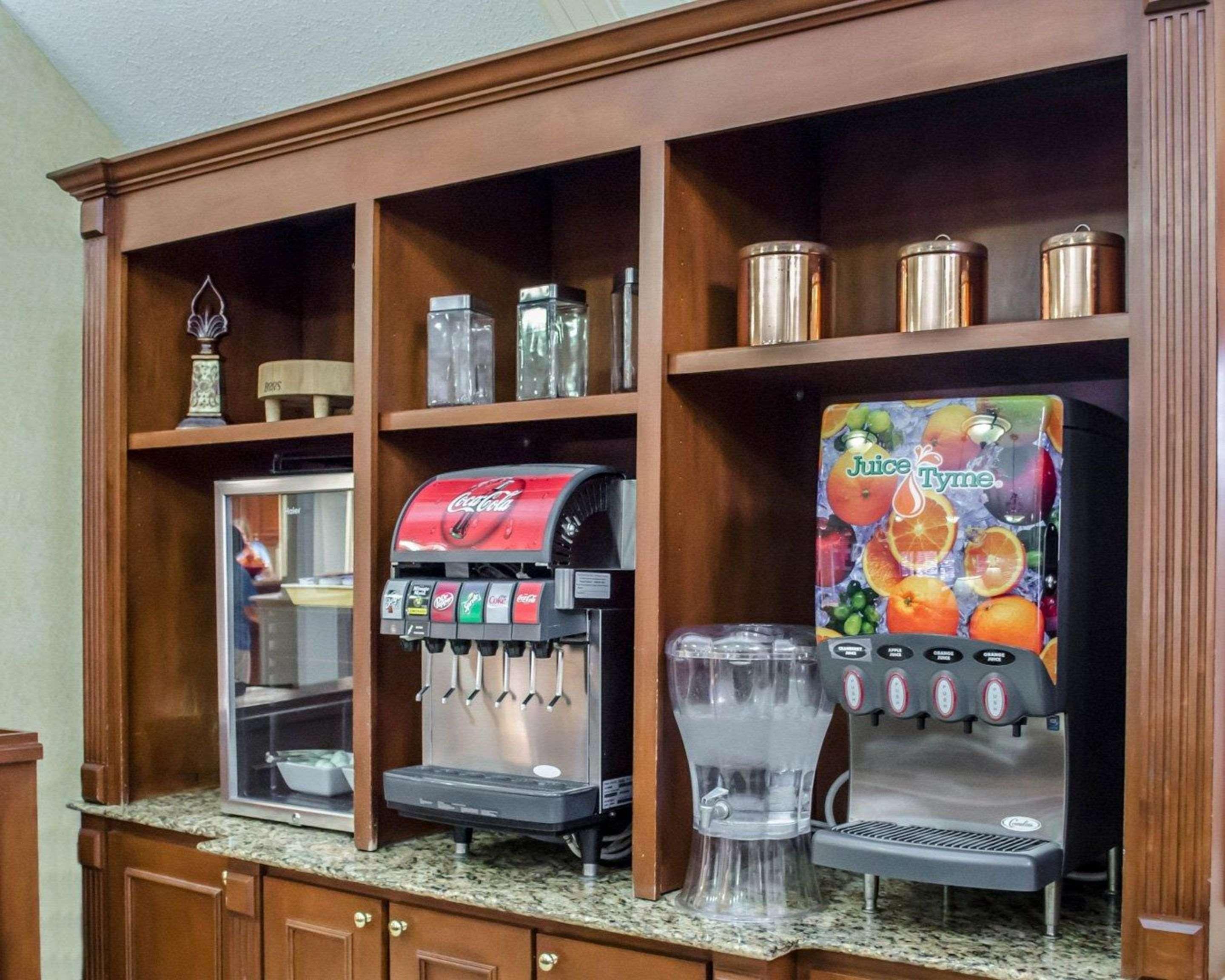 美茵斯特彭萨科拉套房酒店 Ferry Pass 外观 照片